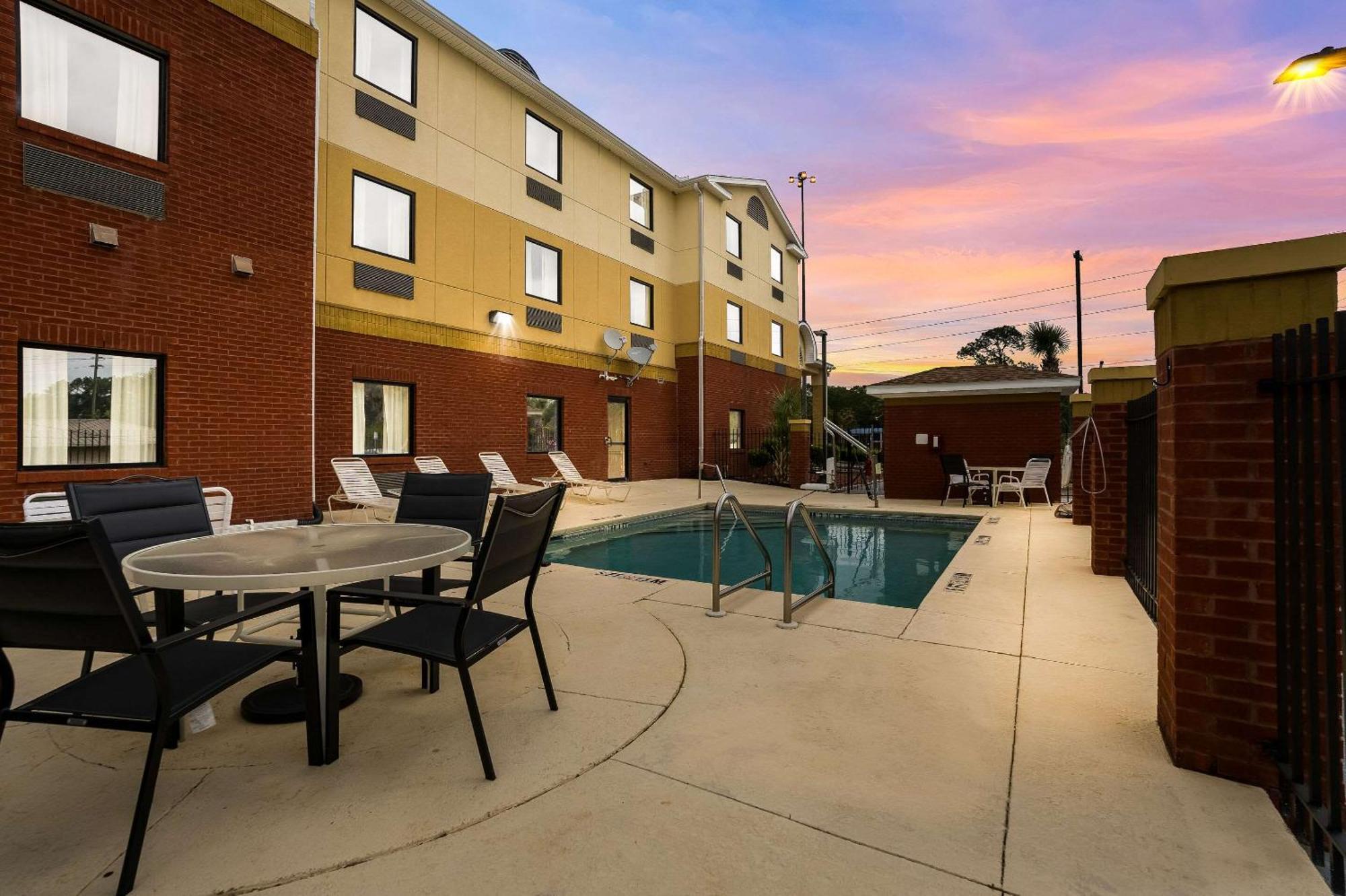 Comfort Inn & Suites Chipley I-10 Eksteriør bilde
